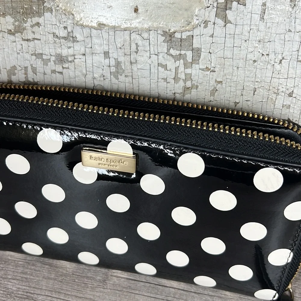Like NEW Kate Spade Cedar Street Dot Lacey Wallet - Picture 2 of 6